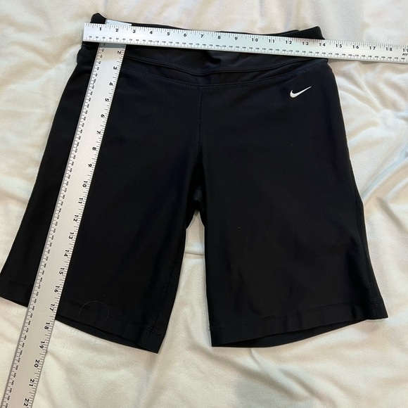 Nike Black Bike Shorts with Moisture-Wicking Fabric - Picture 9 of 10